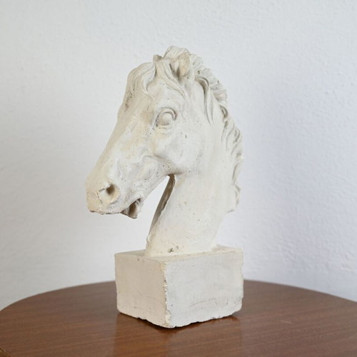 Decorative horse head statue used, height 27 cm