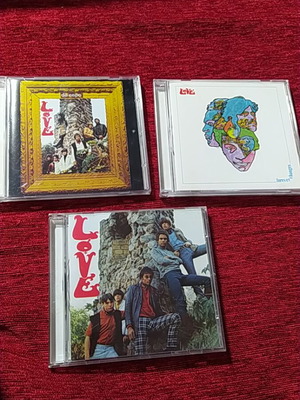 Love 3 CD set like new, classic rock albums 1966-1967