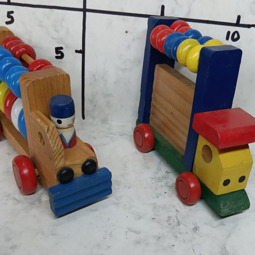 Abacuses set like new, 3 wooden and 1 plastic Luna