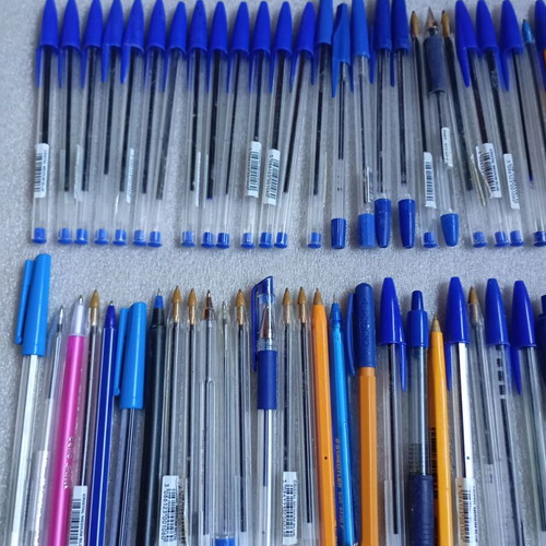 Stationery pack used with 159 pens and markers Bic, Pilot