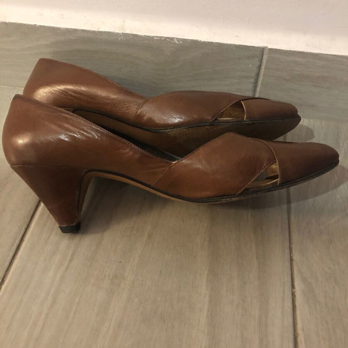 Bournazos pumps used, size 38, brown