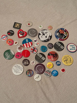 Collectible pins new
