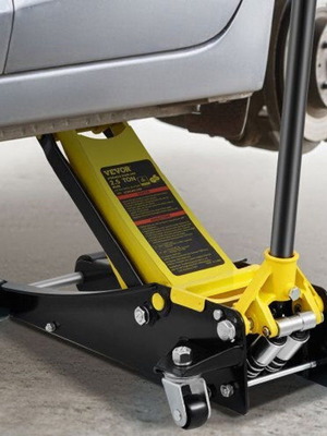 Vevor Hydraulic Floor Jack new with 95cm lift and 1.5 ton load capacity
