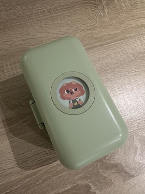 Monbento rectangular lunchbox with removable bear decoration