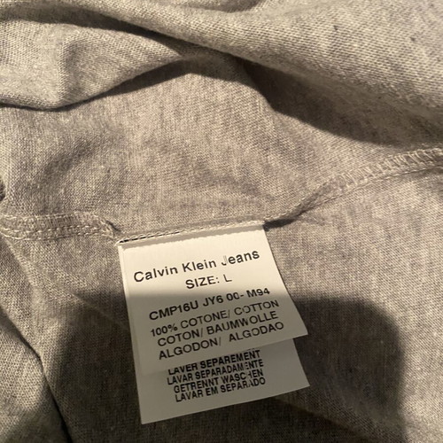 Calvin Klein T-shirt large gray like new