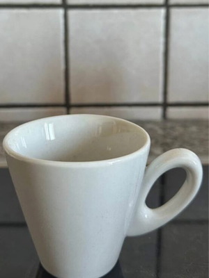 Φλιτζάνια πορσελάνης σαν καινούργια, σετ 5 μικρά αθικτα