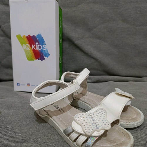 Πέδιλα IQ Shoes νούμερο 28 σαν καινούργια, λευκά με πεταλούδα