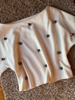 Μπλούζα Access Fashion με γκρίζες πέρλες σαν καινούργια, άσπρη μέγεθος M