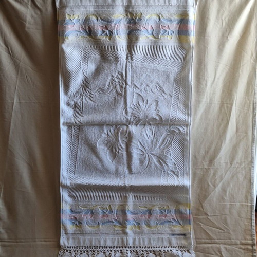 Vintage cotton bath face towel with handmade crochet lace border Indanthren