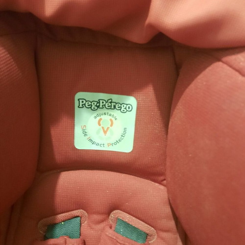 Peg Perego Primo Viaggio Tri-Fix car seat with ISOFIX base 0+1, red