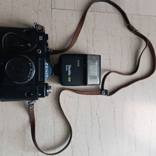 Vintage Zenit 11 camera like new with Industar-50-2 lens and Starblitz flash
