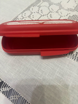 Tupperware glasses case like new, red