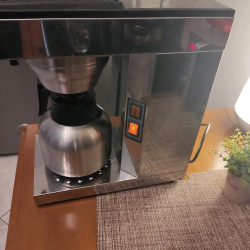 Queen professional coffee maker used