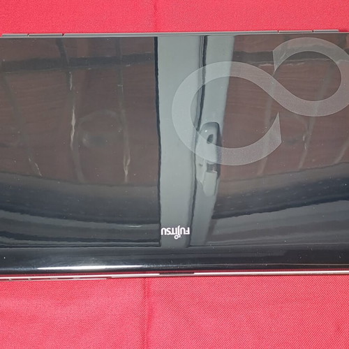 Fujitsu Amilo Pi 3560 laptop used, 15.6 inch screen