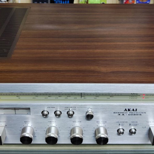 Akai AA-1030L stereo receiver used