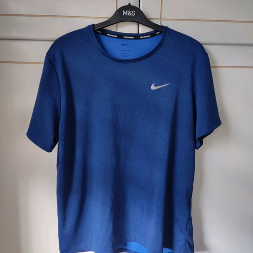 Nike running DRI-FIT athletic shirt like new, size L