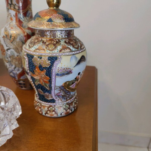 Satsuma handmade vase like new