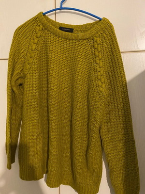 Primark yellow pullover like new, size XL