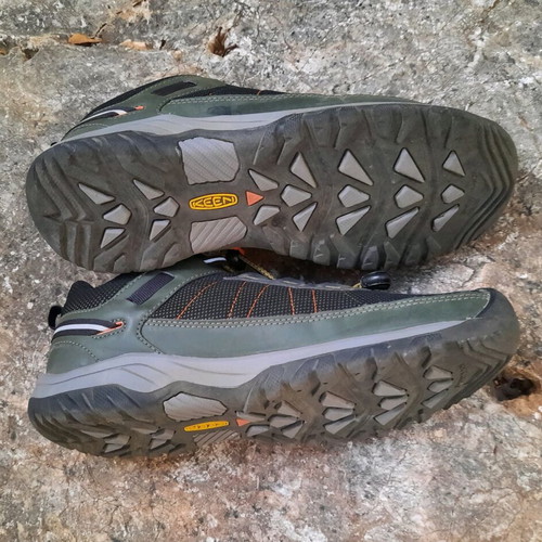Keen athletic shoes size 39 like new, gray and green