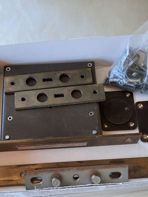 Door lock used for apartment entrance