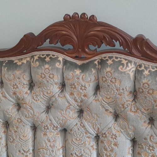Vintage carved wooden salon Portorafthi