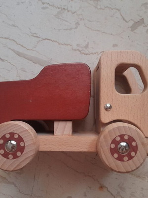 Ανατρεπόμενο φορτηγό ξύλινο Playtive σε άριστη κατάσταση