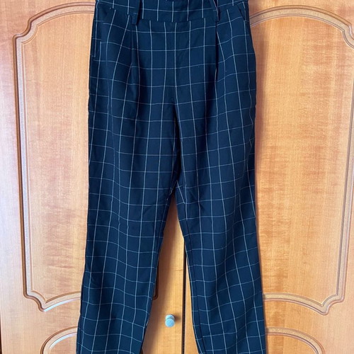Stradivarius checked high-waisted black pants size 32