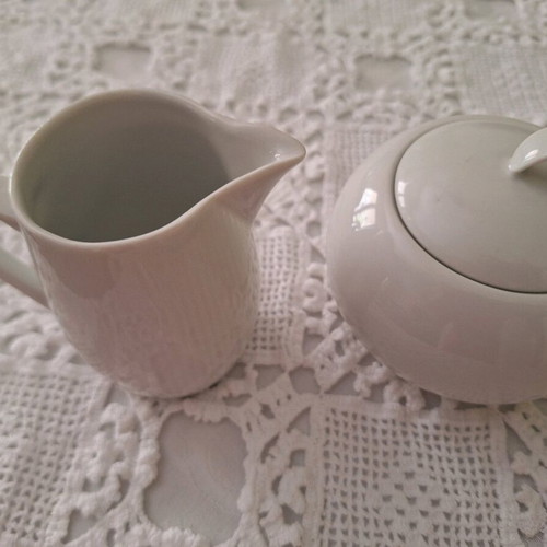Tea cream and sugar set like new, Bavarian porcelain
