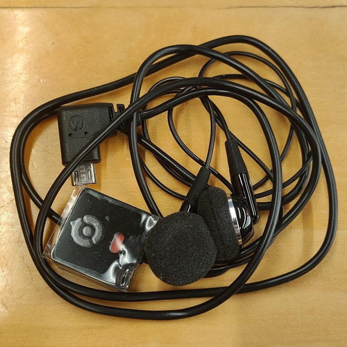 Motorola V8 S280 Stereo Handsfree with microUSB plug new