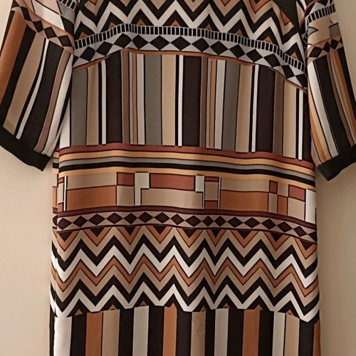 Dress Biancoghiaccio Italian brand size M like new, brown