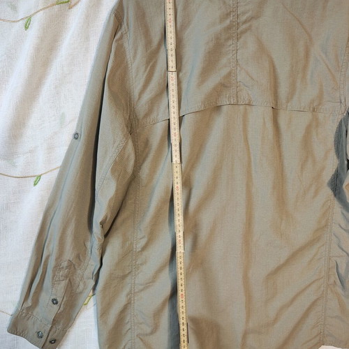 The North Face men's trekking shirt size M like new, beige