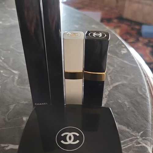 Chanel full makeup set like new, blush, mascara, eyeliner & Rouge Coco
