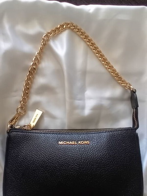 Michael Kors δερμάτινη τσάντα χειρός, μαύρη