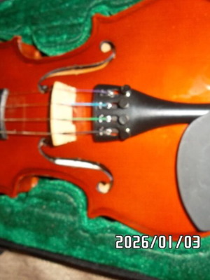 Cremona 1/4 Child Violin like new with case and accessories