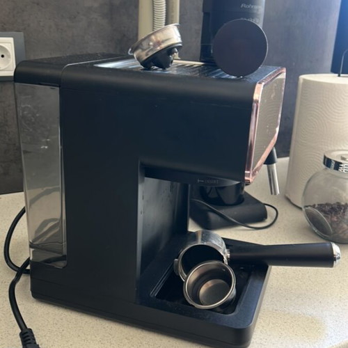 Berlinger Haus espresso machine BH-9732 950W black with grinder and coffee beans