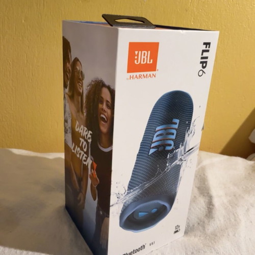 JBL Flip 6 Bluetooth Portable Speaker new, blue