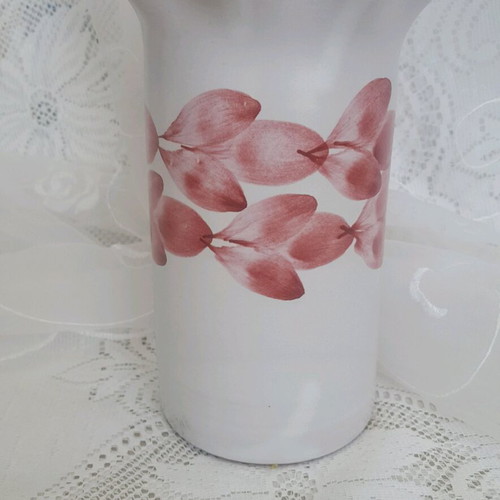 Gabriel Keramik vintage vase like new with handpainted burgundy leaves