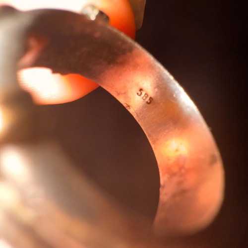 Asimohryso ring with ruby like new