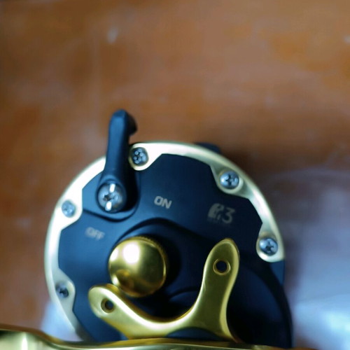 Okuma Magnetix fishing reel like new