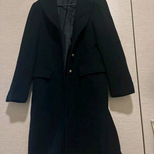 Black coat like new with fur collar and back slit