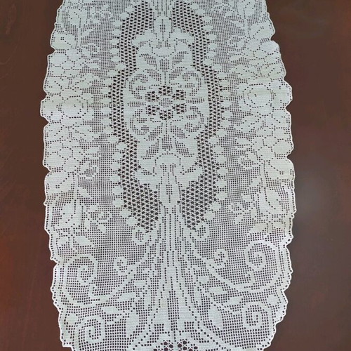 Handmade table runner new 110x50 fully hand crocheted