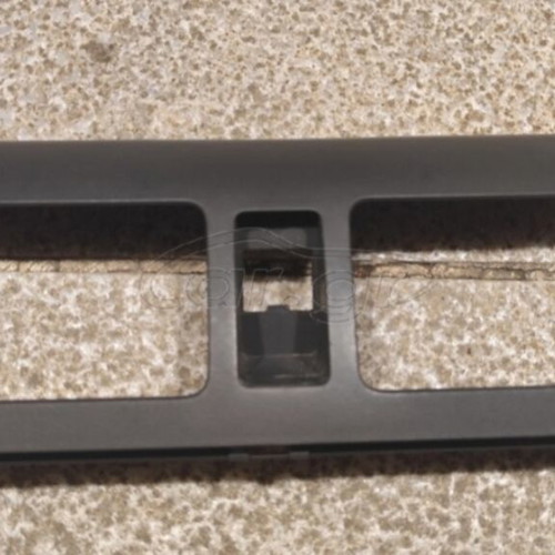 Suzuki Swift Vent Cover like new, plastic air vents and parking button