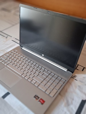 Laptop HP 15s-eq2018nv Ryzen 7 16GB 1TB used
