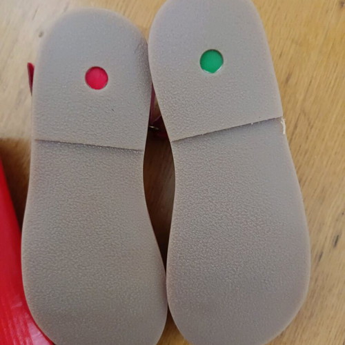 Kickers sandals girl size 34 new, leather