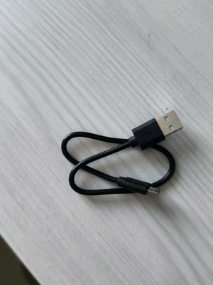 Micro USB кабел за зареждане и пренос на данни в черно