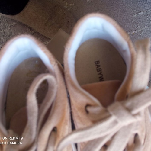 Babywalker baby shoes size 20 new, beige suede