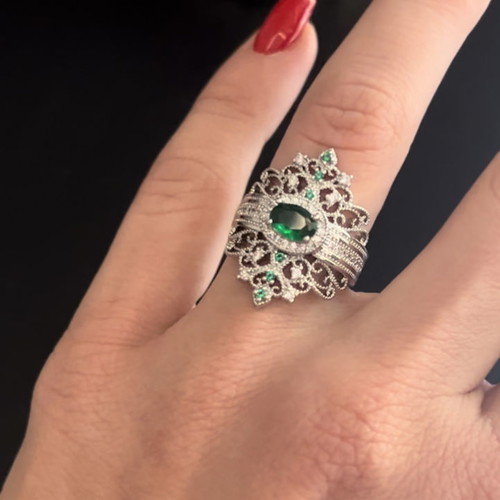Δαχτυλίδι ασημί 925 με διαμάντι moissanite και πράσινες πέτρες καινούργιο