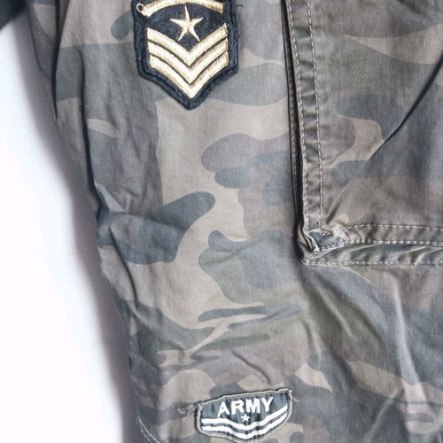 Camouflage pants size 48, length 104 cm, like new, with patches