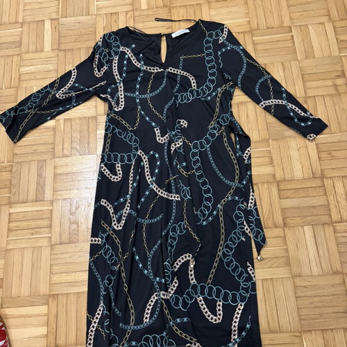 Batida satin dress with lining, new