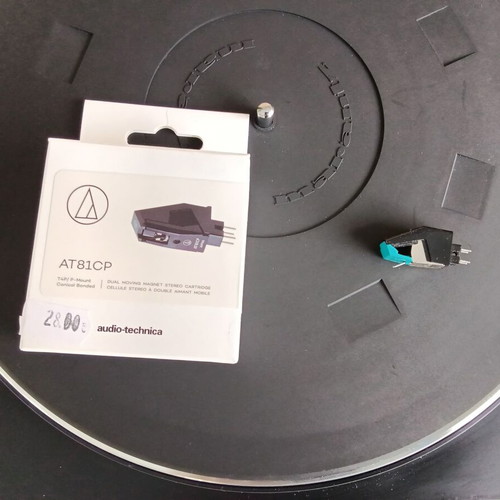 Marantz TT 185 turntable like new with new belt and needle